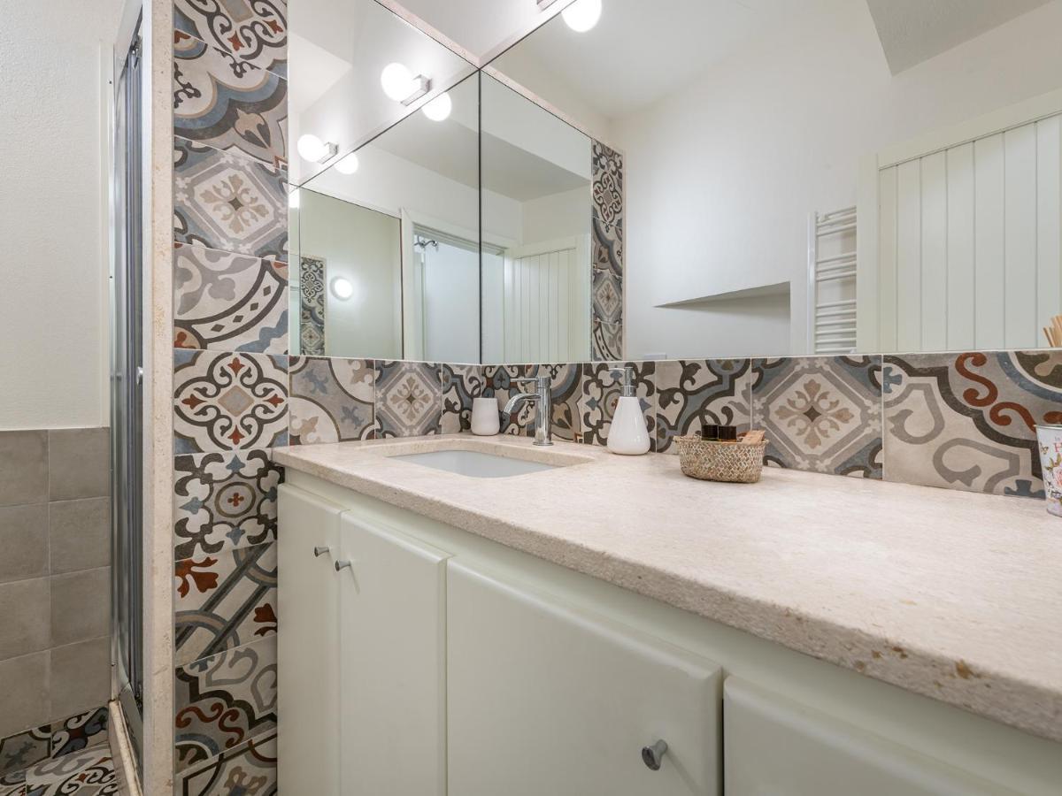 Marco'S Stylish Home In The Heart Of Cagliari Exteriör bild